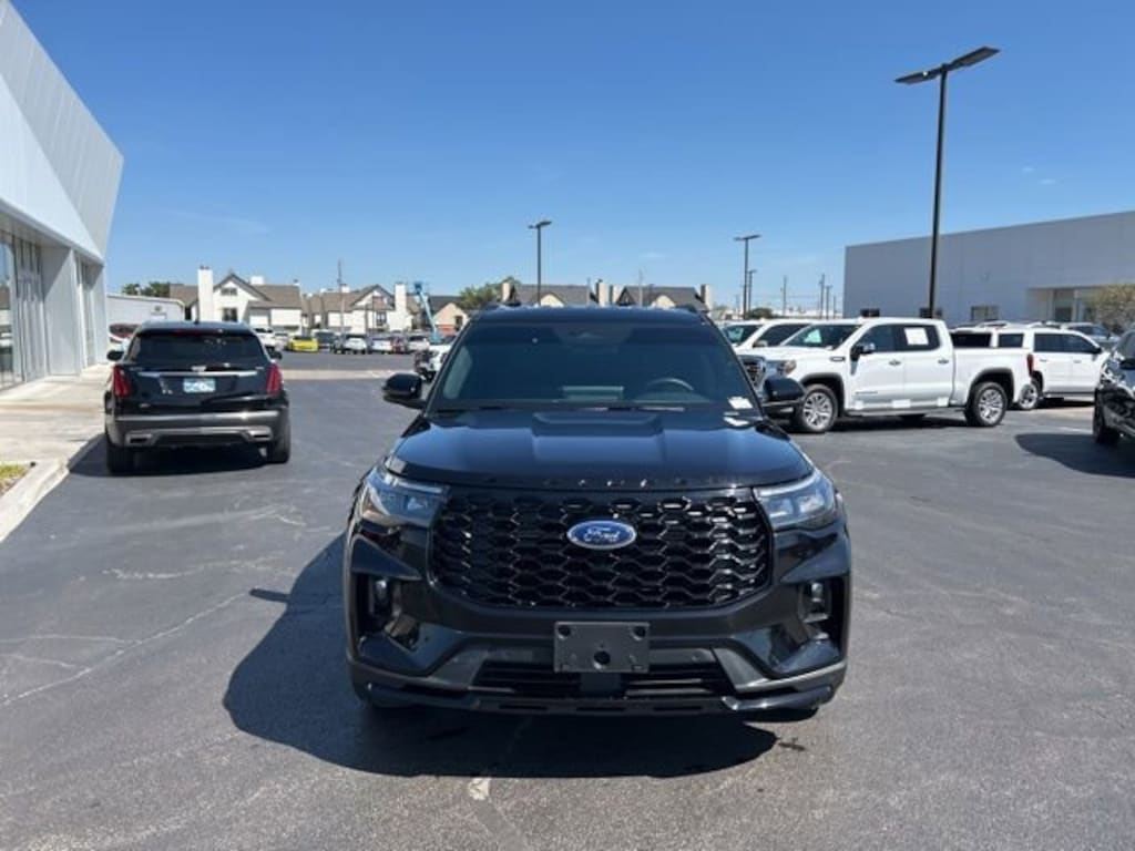 Used 2025 Ford Explorer ST-Line