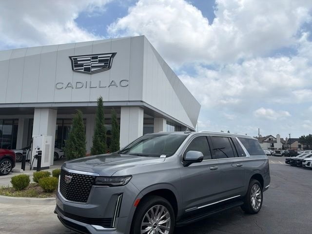 2023 Cadillac Escalade ESV 4WD Premium Luxury's photo