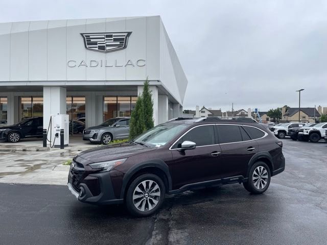 2023 Subaru Outback Touring's photo
