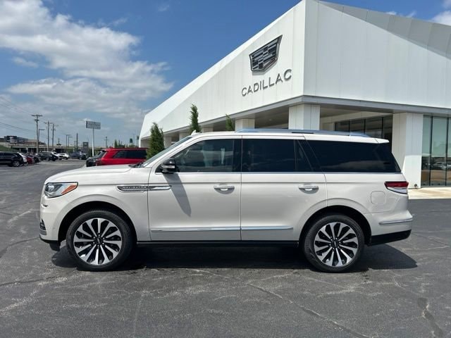2024 Lincoln Navigator Reserve 4WD's photo