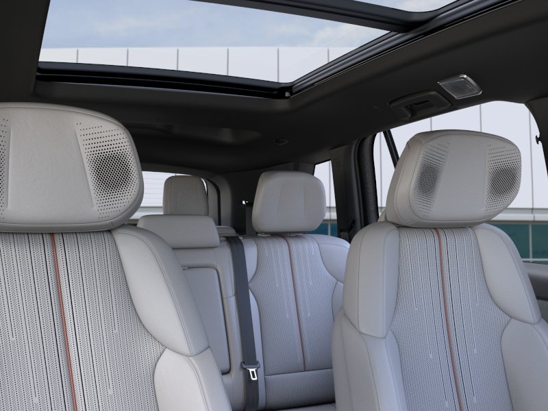 2027 Cadillac VISTIQ Luxury - Photo 24