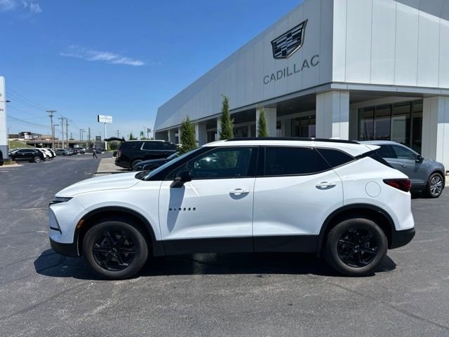 2023 Chevrolet Blazer 2.0T 2LT AWD's photo