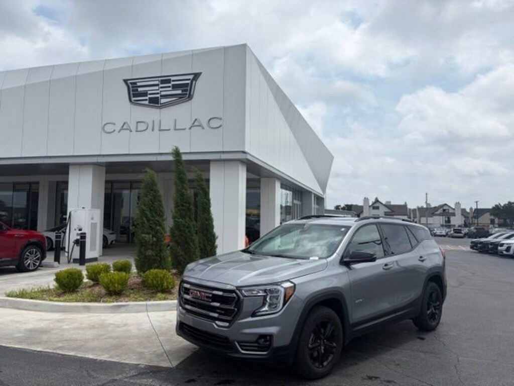 Used 2024 GMC Terrain AT4 SUV