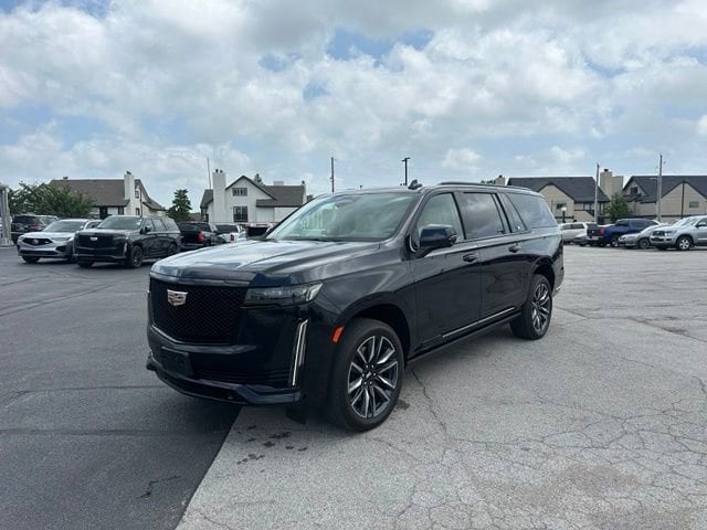 2023 Cadillac Escalade ESV 4WD Sport Platinum's photo