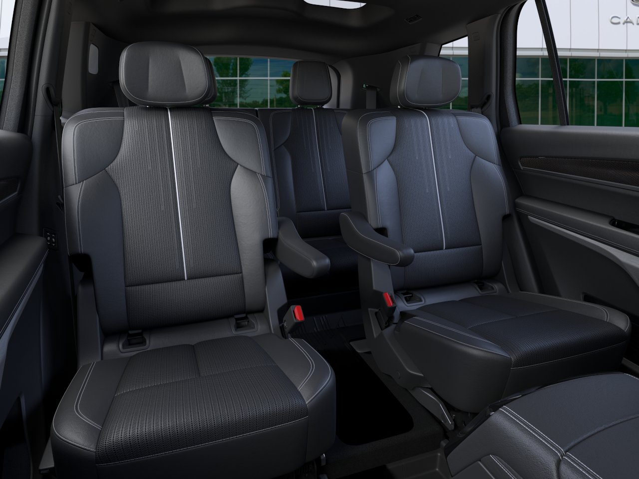 2027 Cadillac VISTIQ Sport - Photo 17