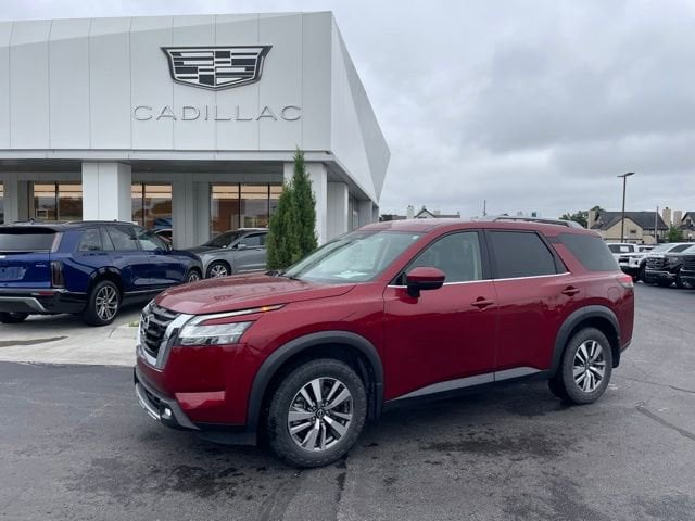 2022 Nissan Pathfinder SL 4WD's photo