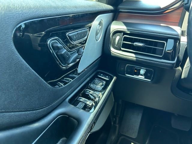 2022 Lincoln Aviator Reserve AWD's photo