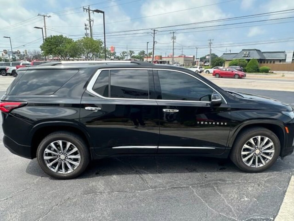 Used 2023 Chevrolet Traverse Premier SUV