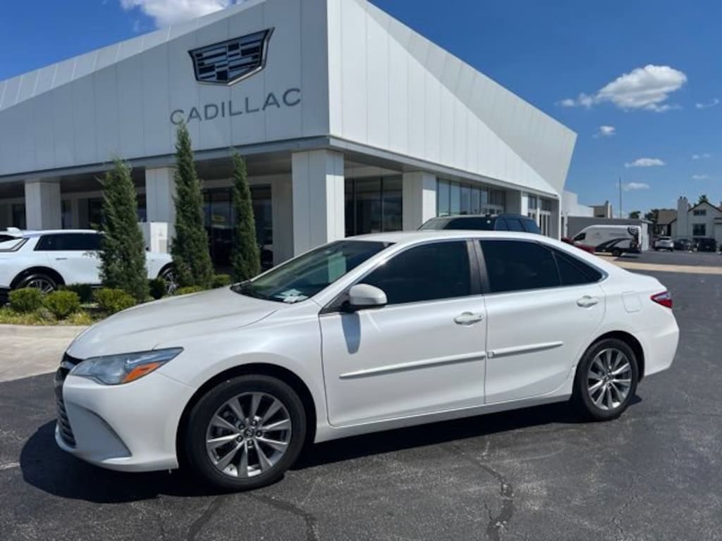 Used 2016 Toyota Camry XLE