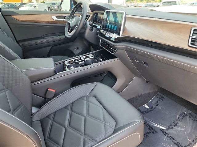 2026 Volkswagen Atlas SE w/Tech - Photo 17