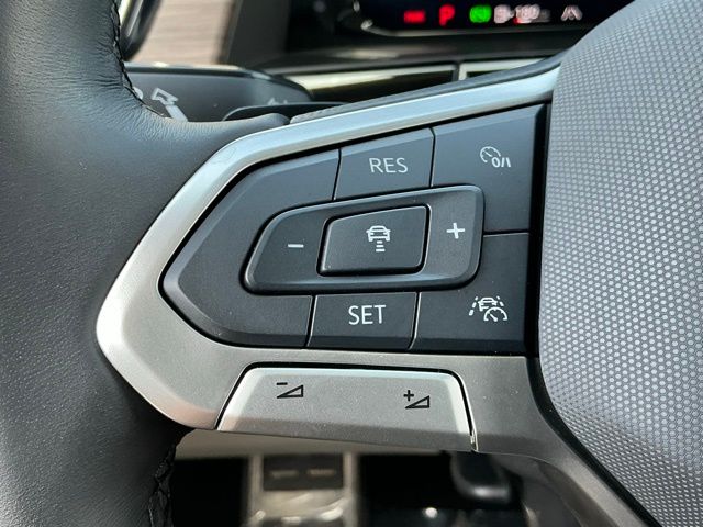 2025 Volkswagen Atlas SEL Premium R-Line - Photo 34