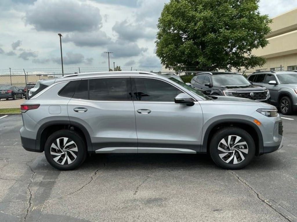 New 2026 Volkswagen Tiguan S SUV
