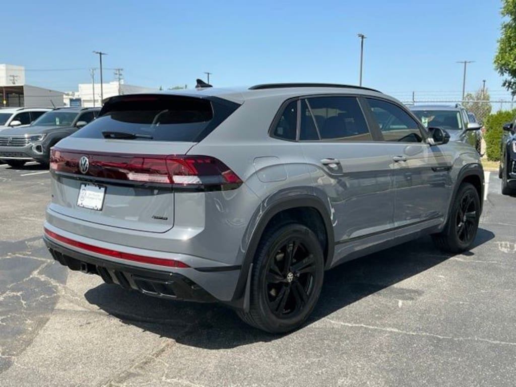 New 2026 Volkswagen Atlas Cross Sport SEL R-Line Black SUV