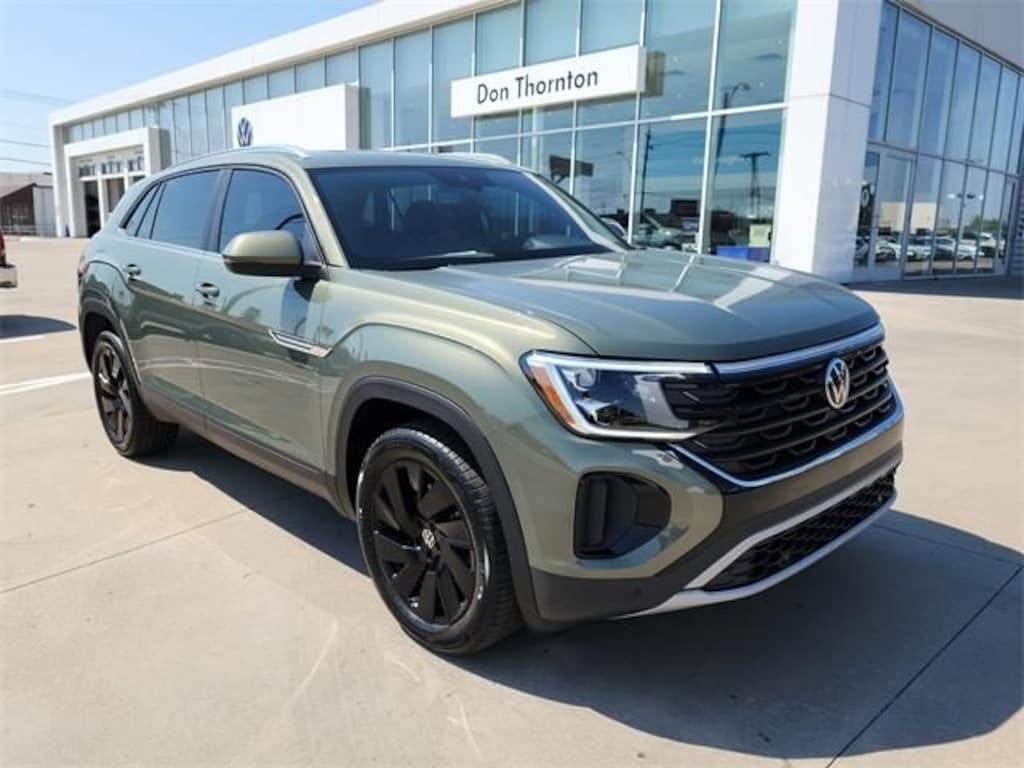 New 2026 Volkswagen Atlas Cross Sport 2.0T SE w/Technology SUV