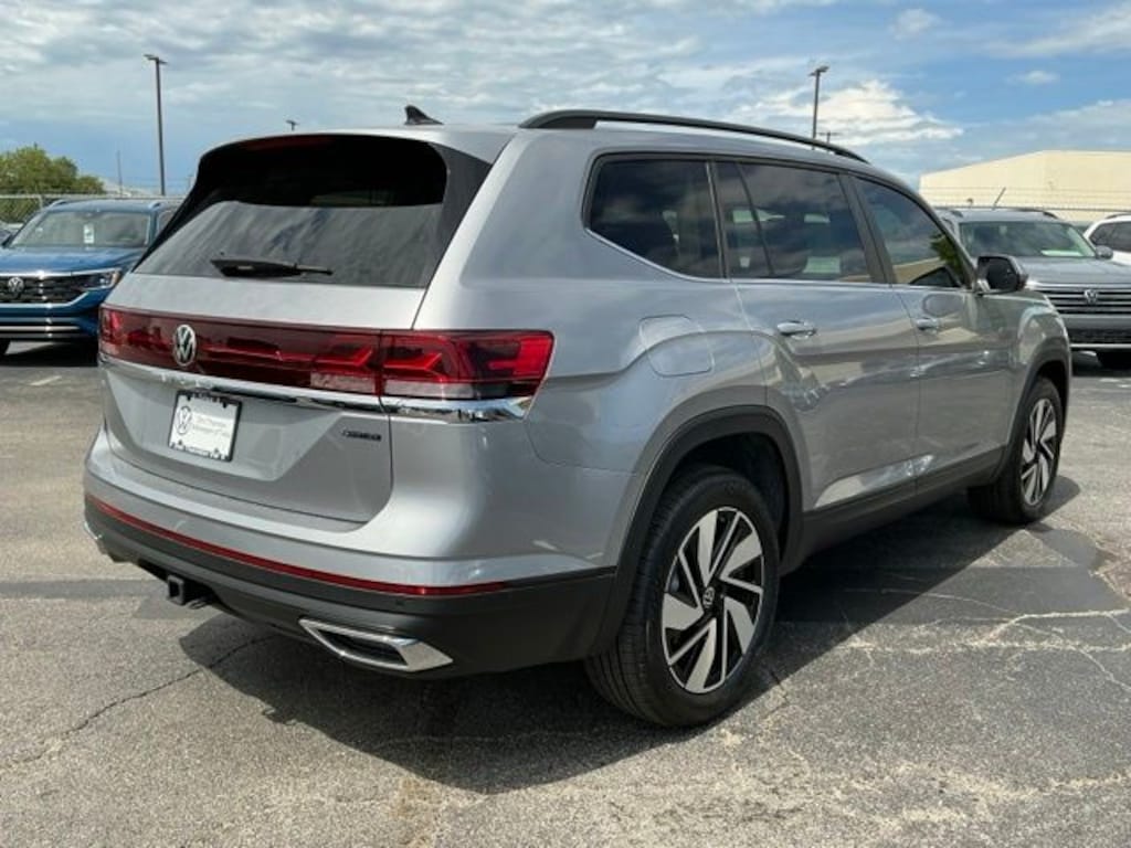 New 2026 Volkswagen Atlas SE w/Technology SUV