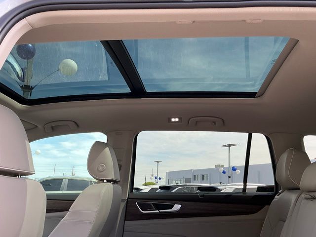 2025 Volkswagen Atlas SEL Premium R-Line - Photo 28