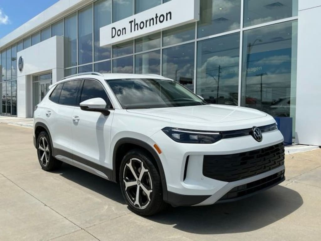 New 2026 Volkswagen Tiguan SE SUV
