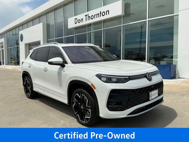 2025 Volkswagen Tiguan 2.0T SEL R-Line 4Motion's photo