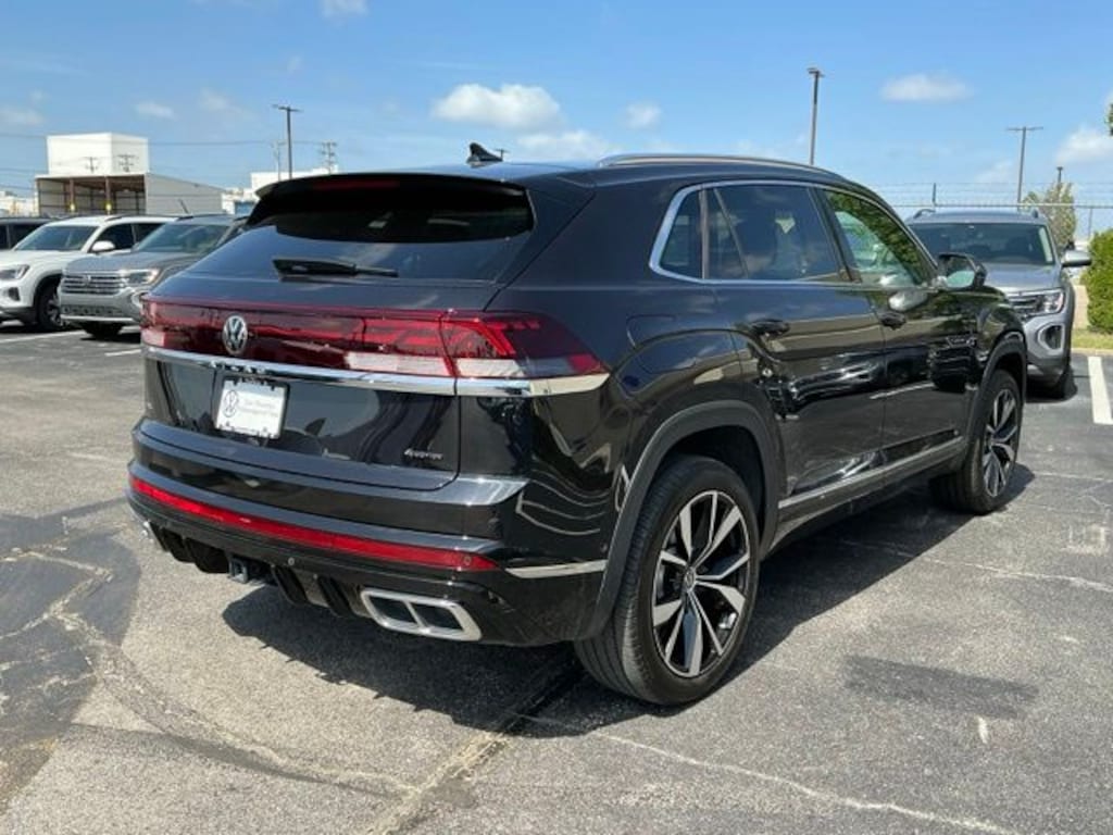 Used 2024 Volkswagen Atlas Cross Sport 2.0T SEL Premium R-Line SUV