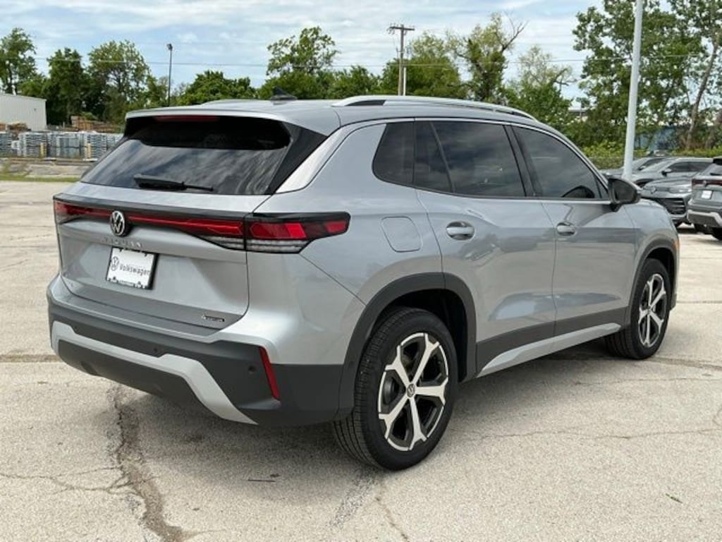 New 2026 Volkswagen Tiguan SE SUV