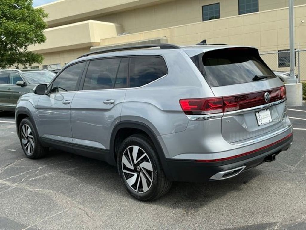 New 2026 Volkswagen Atlas SE w/Technology SUV