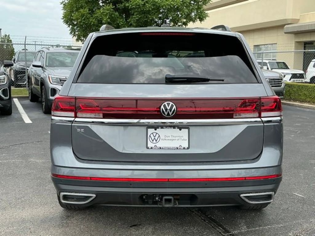Used 2025 Volkswagen Atlas 2.0T SE w/Technology SUV