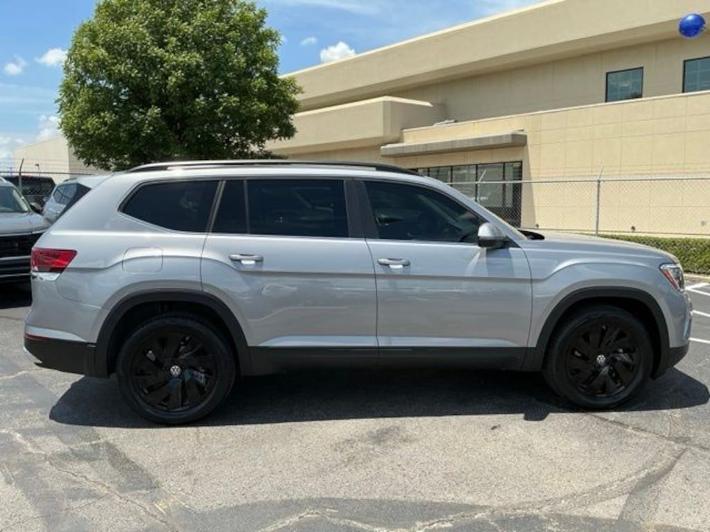 New 2026 Volkswagen Atlas SE w/Technology SUV