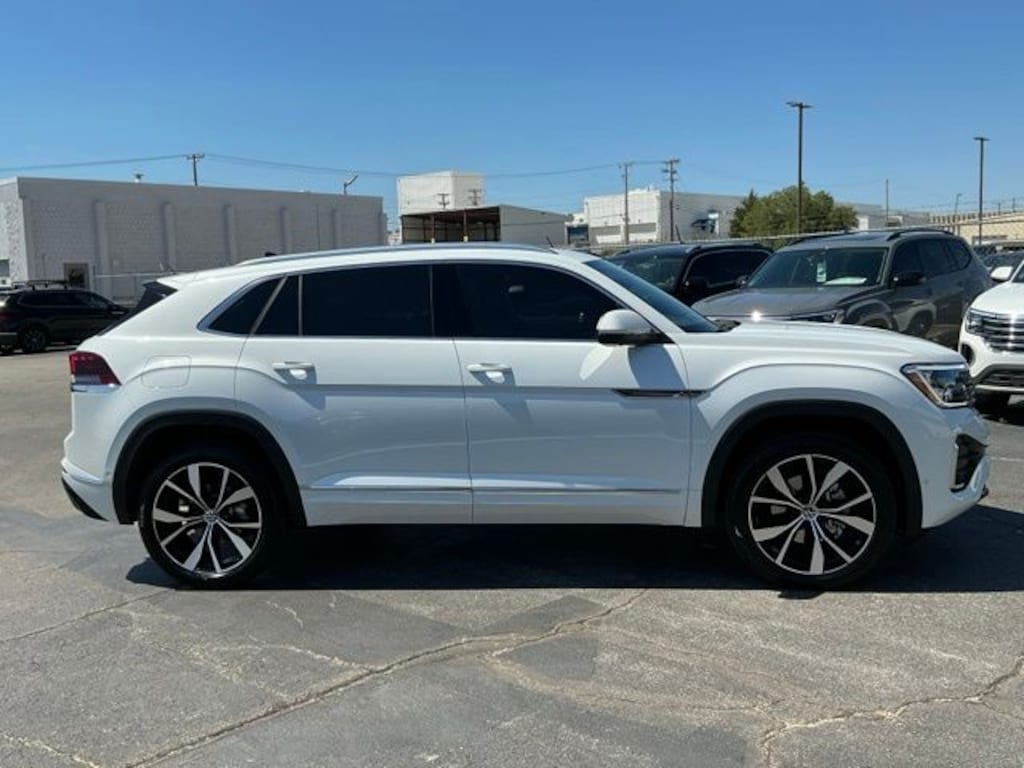 New 2026 Volkswagen Atlas Cross Sport SEL Premium R-Line SUV