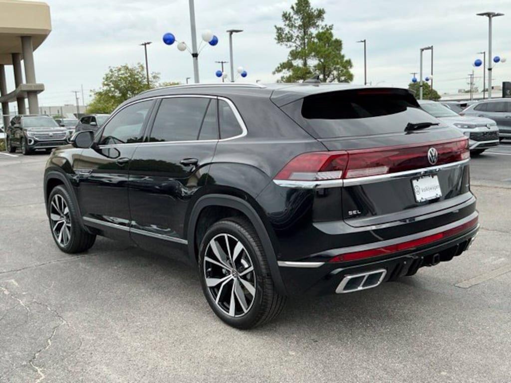 New 2026 Volkswagen Atlas Cross Sport SEL Premium R-Line SUV