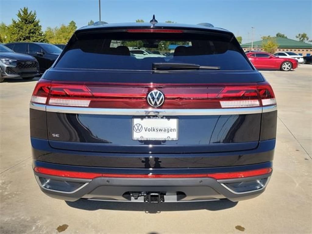 New 2026 Volkswagen Atlas Cross Sport 2.0T SE w/Technology SUV