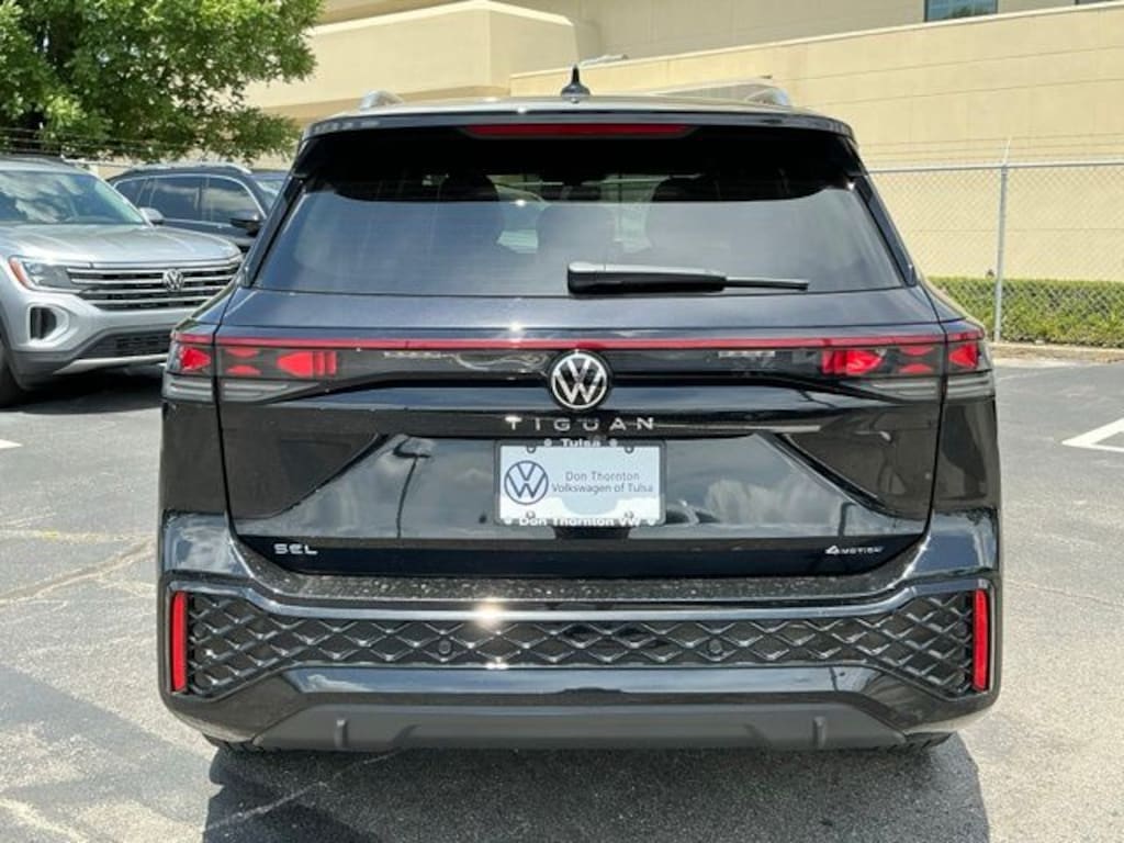Certified 2025 Volkswagen Tiguan 2.0T SEL R-Line SUV