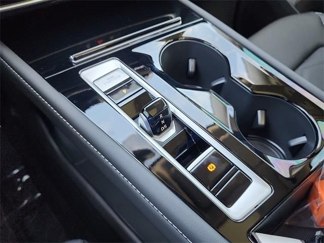 2026 Volkswagen Atlas SE w/Tech - Photo 24
