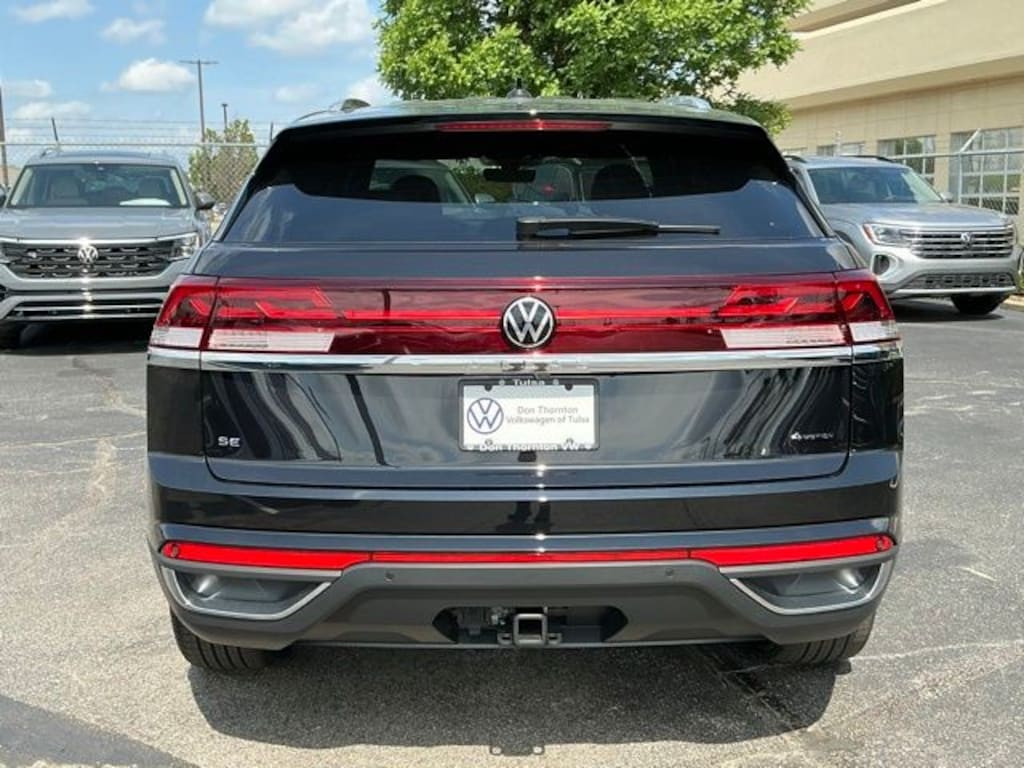 New 2026 Volkswagen Atlas Cross Sport SE w/Technology SUV