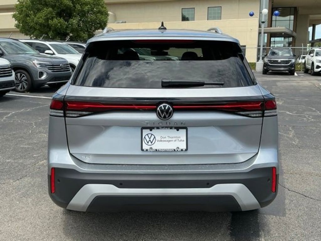 New 2026 Volkswagen Tiguan SE SUV