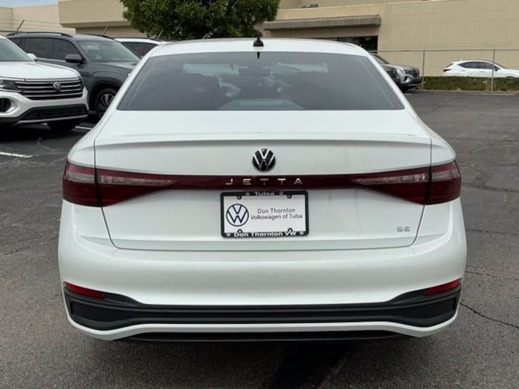 New 2027 Volkswagen Jetta 1.5T SE Sedan