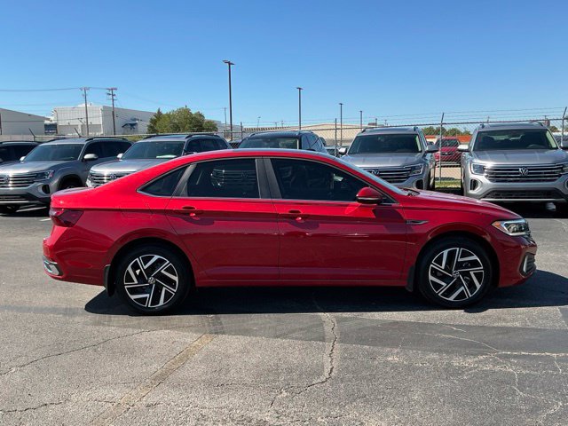 Certified 2024 Volkswagen Jetta 1.5T SEL Sedan