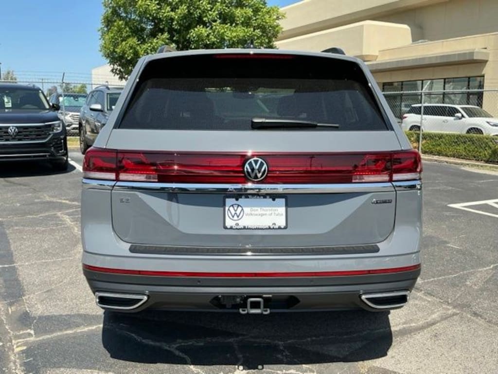 New 2026 Volkswagen Atlas SE w/Technology SUV