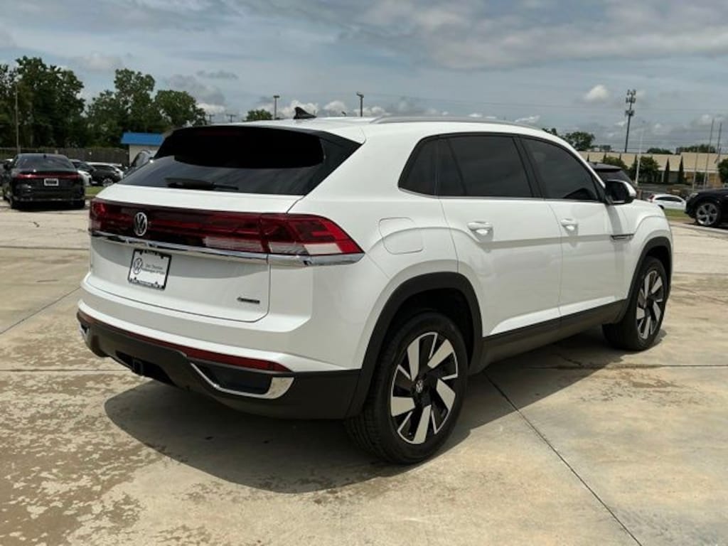 New 2026 Volkswagen Atlas Cross Sport SE w/Technology SUV