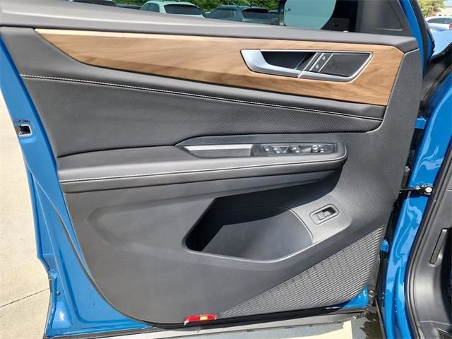2026 Volkswagen Atlas SE w/Tech - Photo 10
