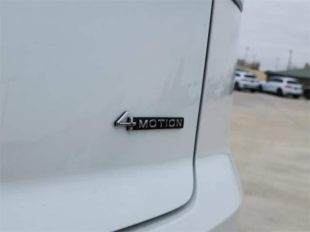 New 2026 Volkswagen Atlas Cross Sport 2.0T SEL SUV