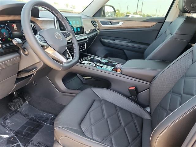 2026 Volkswagen Atlas SE w/Tech - Photo 12