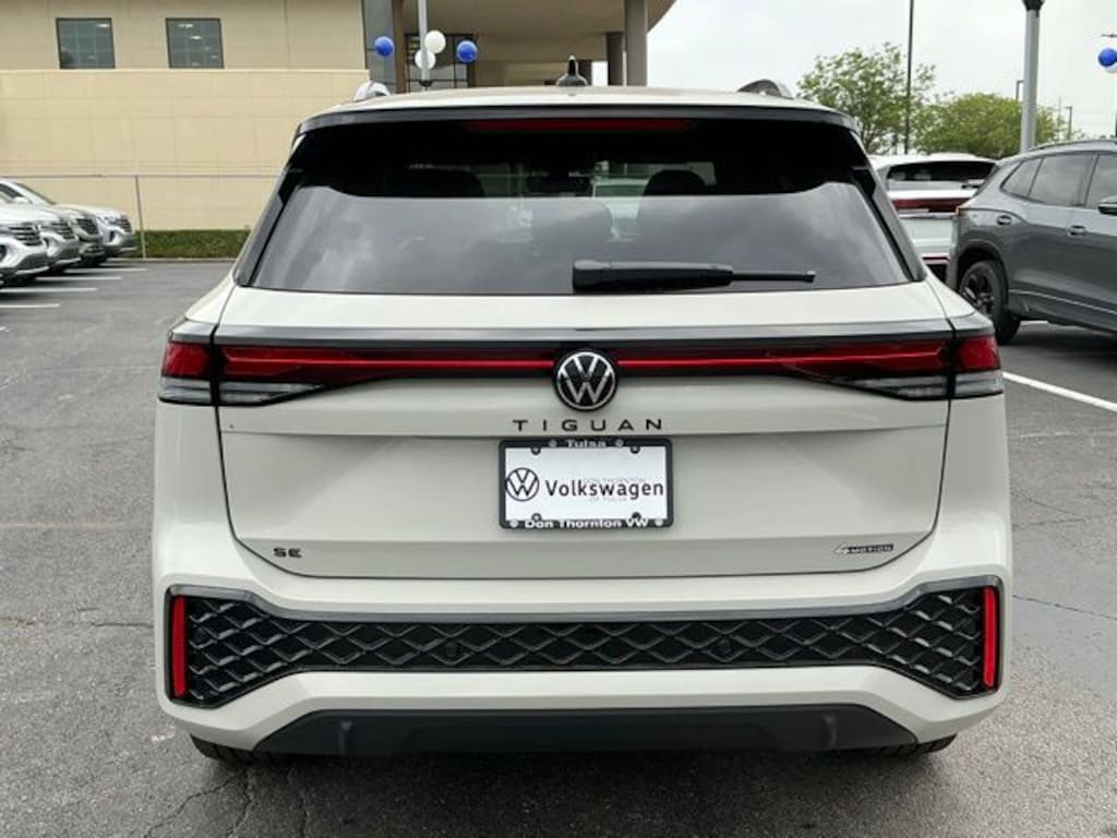 New 2026 Volkswagen Tiguan 2.0T SE R-Line Black SUV