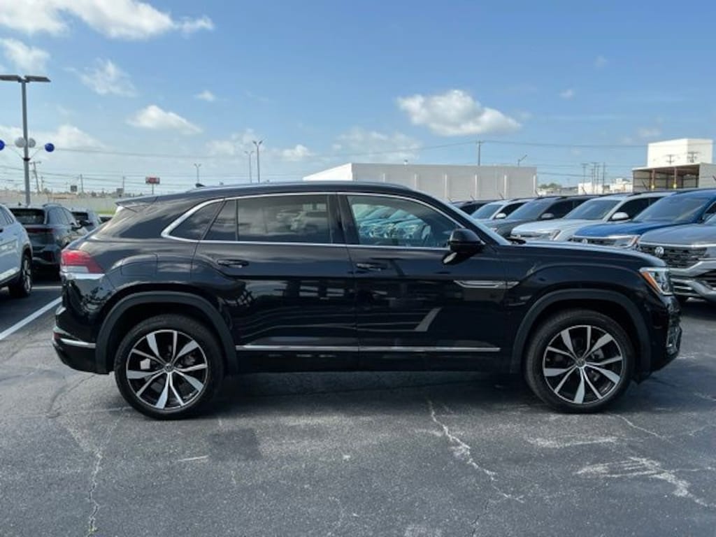 Used 2024 Volkswagen Atlas Cross Sport 2.0T SEL Premium R-Line SUV