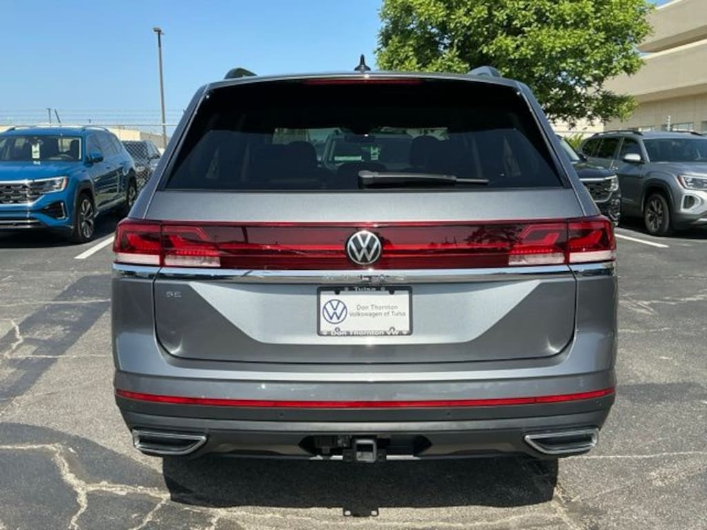 Used 2025 Volkswagen Atlas 2.0T SE w/Technology SUV