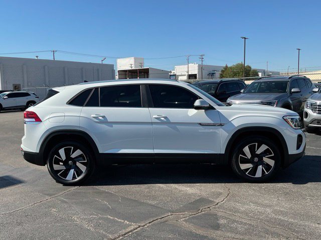 New 2026 Volkswagen Atlas Cross Sport SE w/Technology SUV