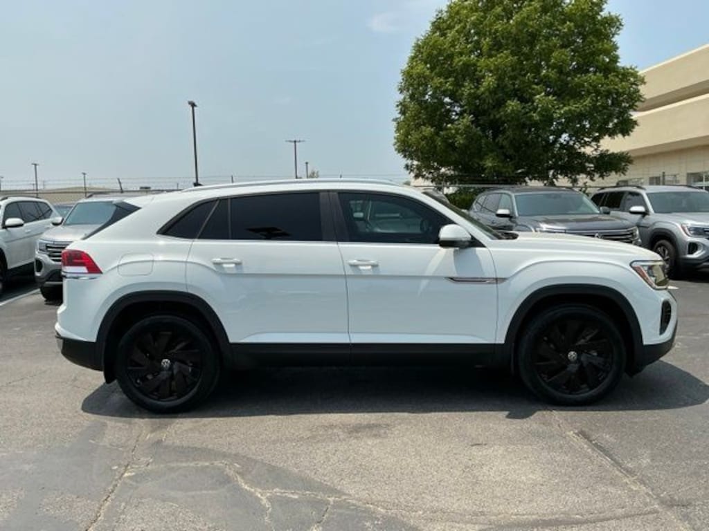 Certified 2024 Volkswagen Atlas Cross Sport 2.0T SE w/Technology SUV