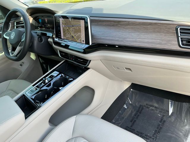 2025 Volkswagen Atlas SEL Premium R-Line - Photo 27
