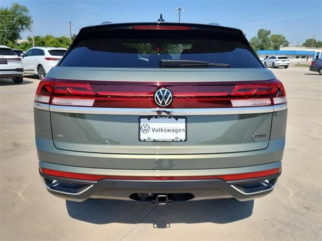 New 2026 Volkswagen Atlas Cross Sport 2.0T SE w/Technology SUV