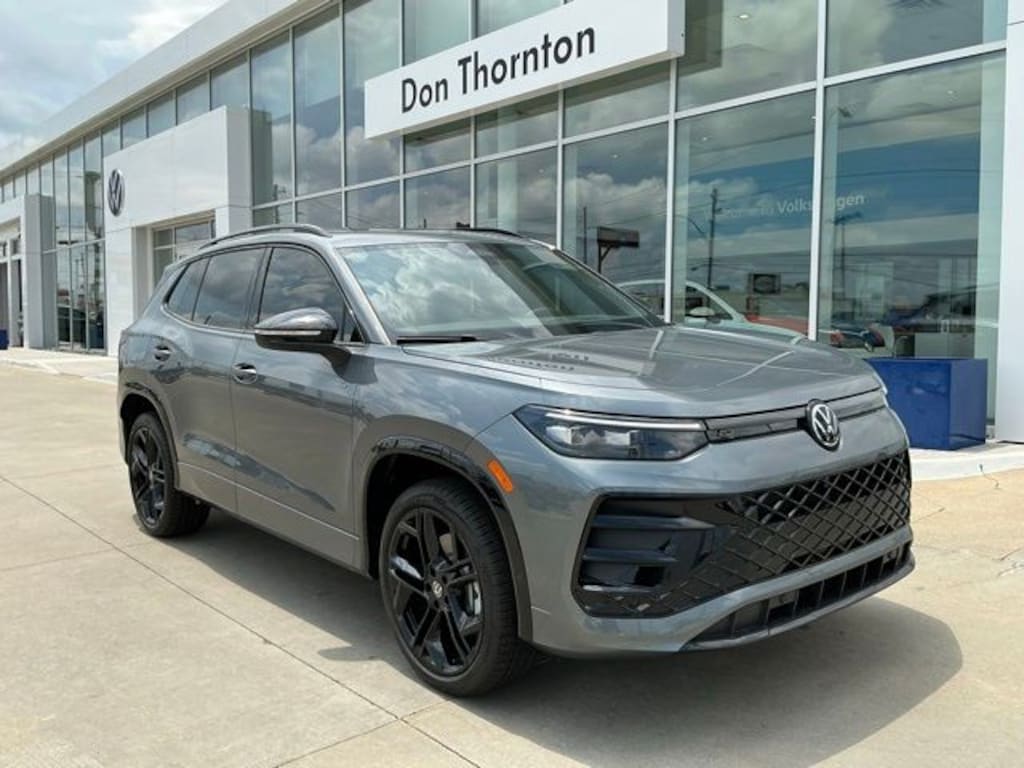 New 2026 Volkswagen Tiguan SE R-Line Black SUV