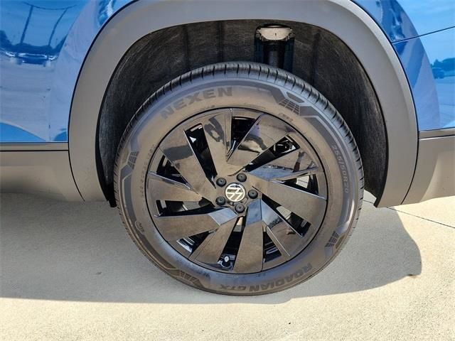 2026 Volkswagen Atlas SE w/Tech - Photo 28
